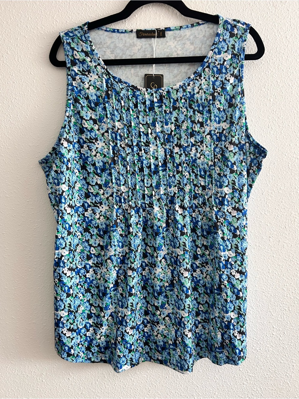 Fantaslook Blue Floral Pintuck Sleeveless Tank